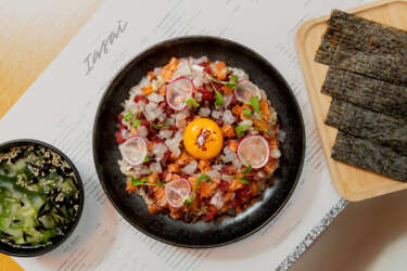 Chirashi poké + Miso polievka