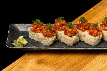 Tuniakový tatarák rolka / Tuna tartare roll